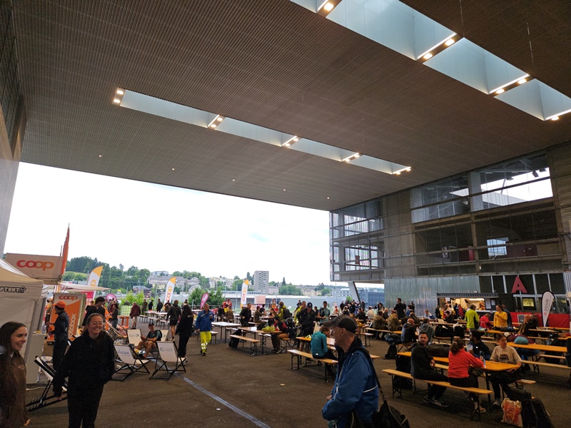 Ankunft in der Tissot-Arena